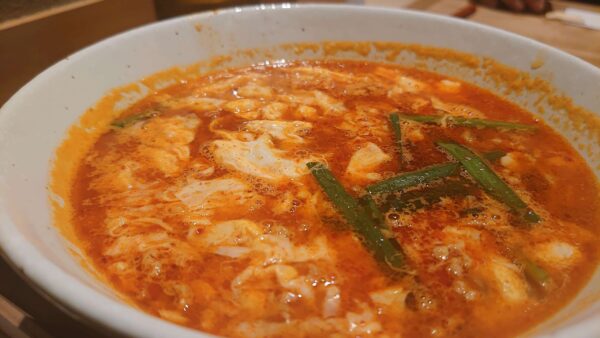 辛麺と手包み餃子 こるりの辛麺